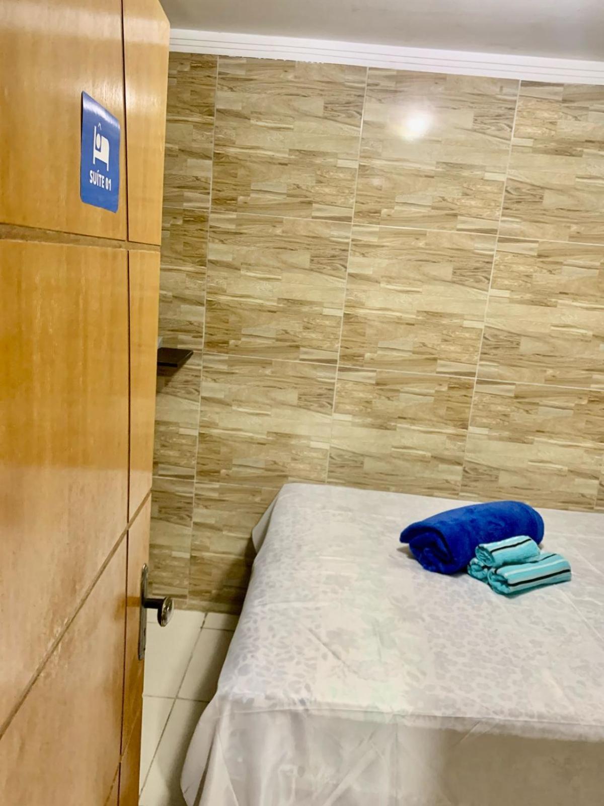 Quarto em Acomodações Particulares Privativo Facil Acesso O Patio De Eventos E Feira Da Sulanca *